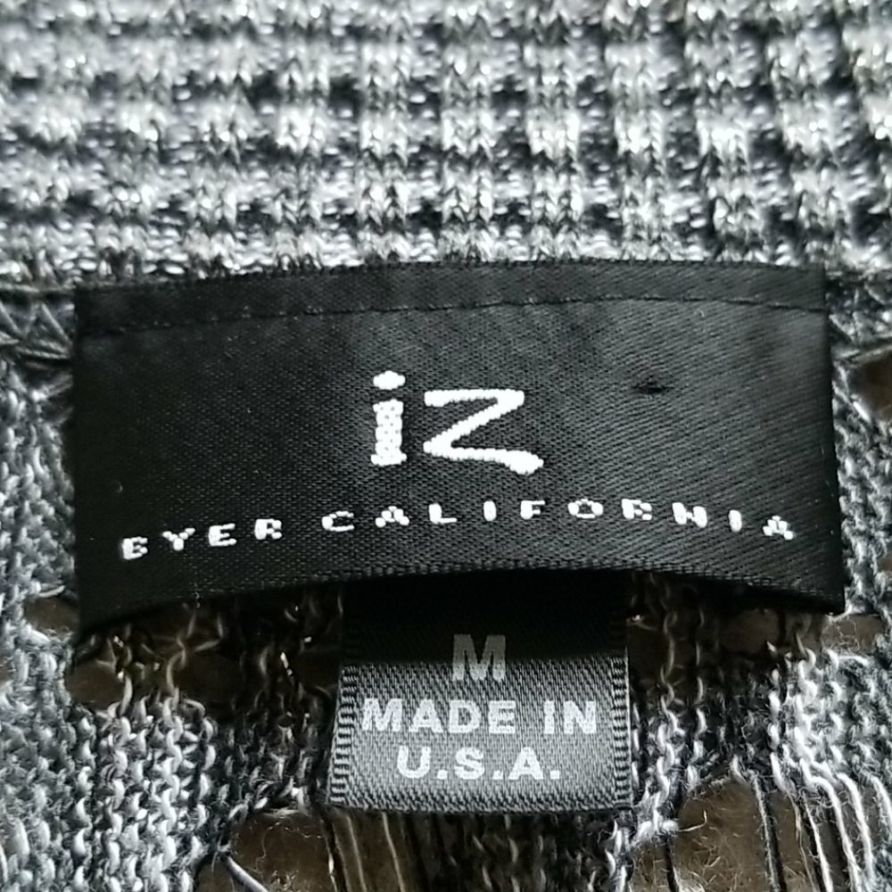 A Cute Gray & Black Deep V Sweater - Picture 4 of 9